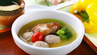 香菇贡丸鸡汤